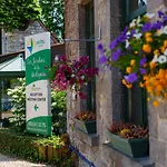 Les Jardins De La Molignee Hotel