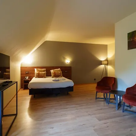 Ξενοδοχείο Les Jardins De La Molignee 4*