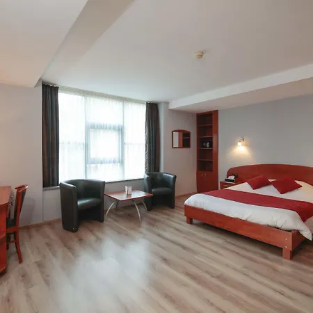 Les Jardins De La Molignee Hotel