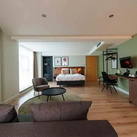 Les Jardins De La Molignee Otel 4*