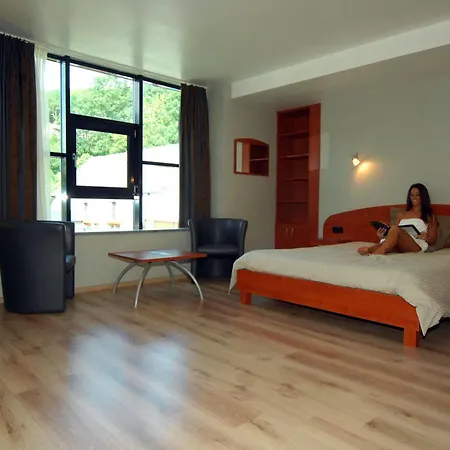 Otel Les Jardins De La Molignee