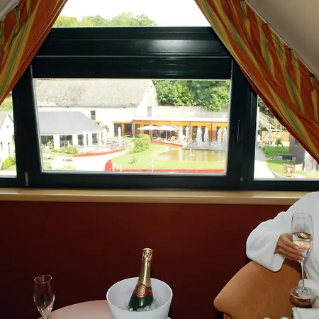 Les Jardins De La Molignee Hotel 4*